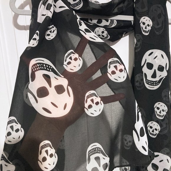 Lightweight Sheer Mesh Chiffon Skull Black and White Scarf - Picture 4 of 4